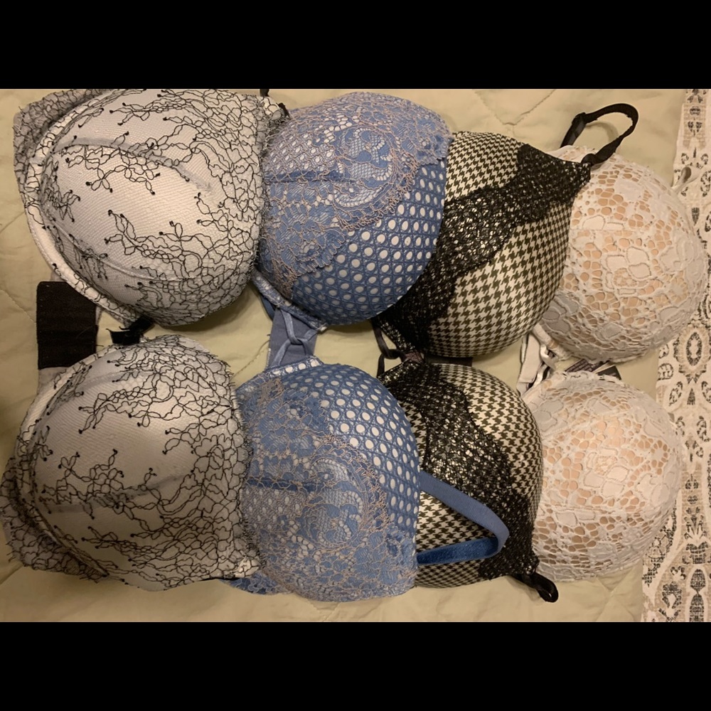 Set of 4 Victoria Secret Bombshell bras